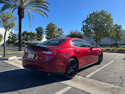 Used 2017 Maserati Ghibli S image 2