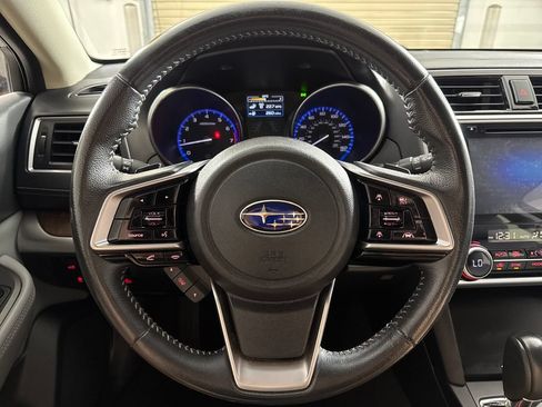 Used 2018 Subaru Outback 3.6R Limited AWD/4WD image 13