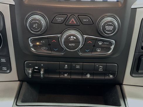 Used 2019 RAM 1500 Classic Warlock image 16