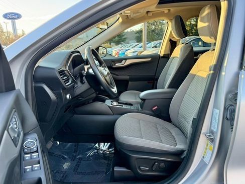Certified 2020 Ford Escape SE image 16