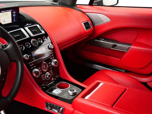 Used 2014 Aston Martin Rapide S image 25
