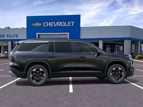 New 2027 Chevrolet Traverse LT w/ Sun and Wheel Package FWD image 5