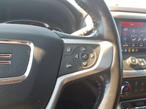 Used 2020 GMC Acadia SLE w/ Driver Convenience Package FWD image 16