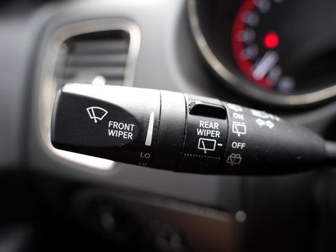 Used 2018 Dodge Durango GT image 34