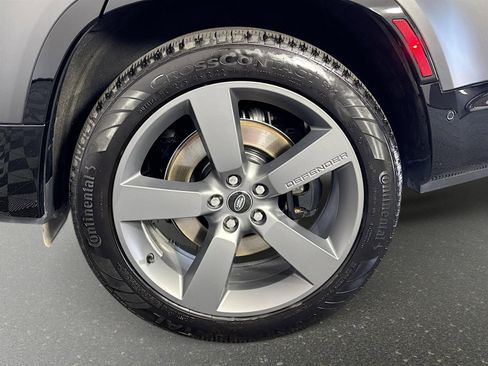 Used 2025 Land Rover Defender 130 V8 image 30