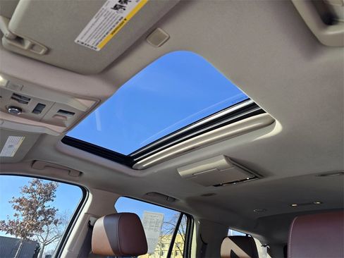 Used 2017 Chevrolet Tahoe Premier image 23