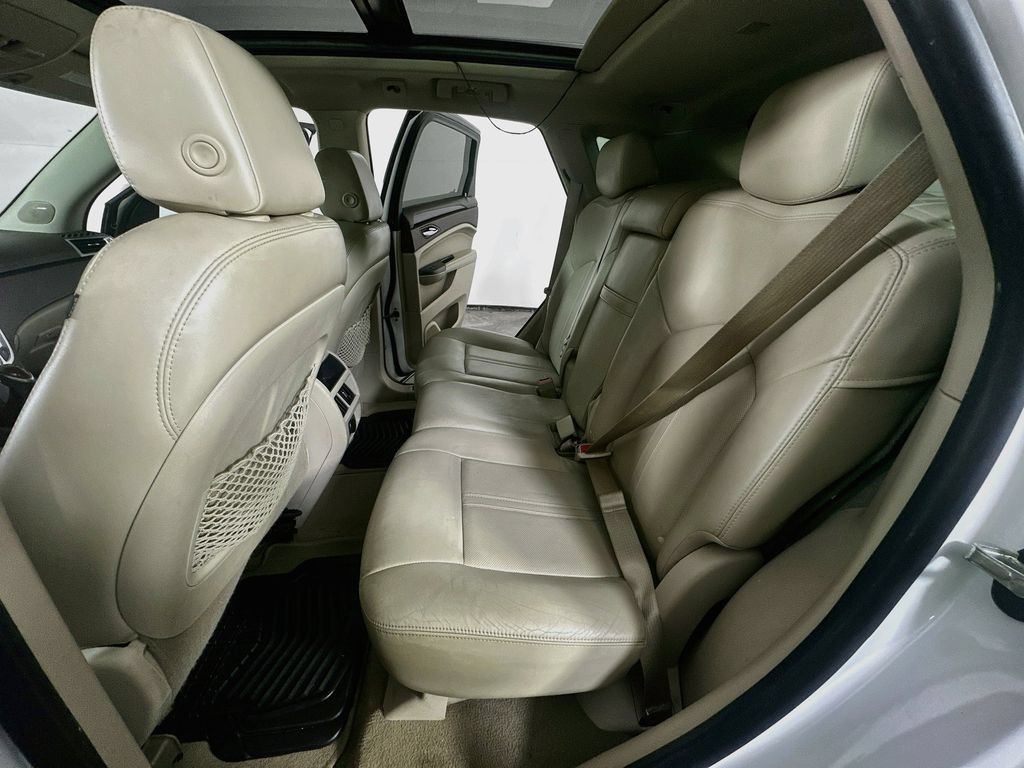 Used 2014 Cadillac SRX Luxury FWD image 16