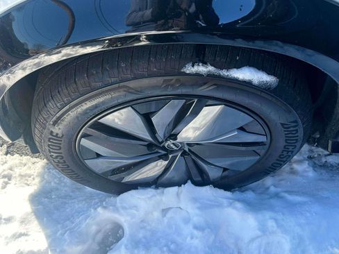 Used 2023 Nissan Ariya AWD image 6