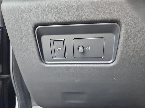 New 2026 Jaguar F-PACE R-Dynamic S image 23