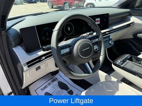 Used 2026 Hyundai Tucson Limited AWD/4WD image 17