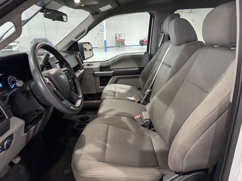 Used 2018 Ford F150 XLT w/ XTR Package image 4
