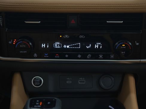 Used 2023 Nissan Rogue Platinum w/ Platinum Premium Package image 19