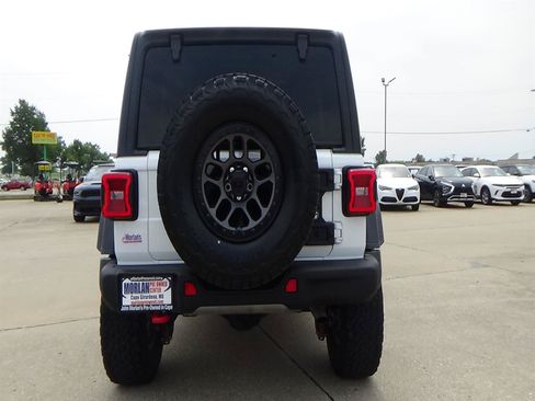 Certified 2022 Jeep Wrangler Unlimited Rubicon w/ Xtreme Recon 35" Tire Package AWD/4WD image 7