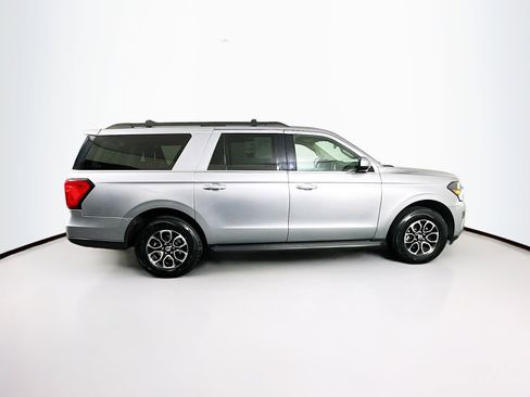 Used 2024 Ford Expedition Max XLT image 10