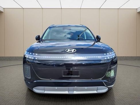 New 2026 Hyundai Ioniq 9 Limited AWD/4WD image 5