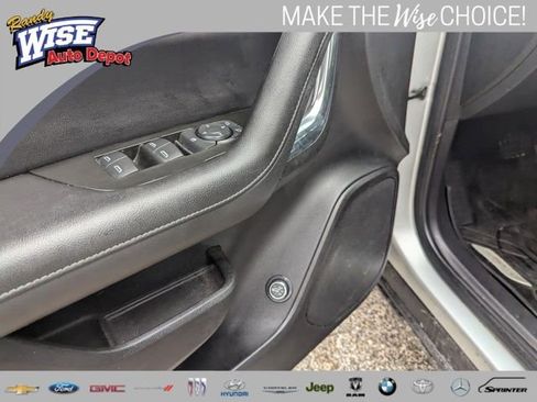 Used 2019 Chevrolet Blazer LT image 10