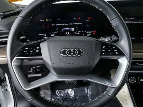 Used 2025 Audi Q5 Premium Plus w/ Premium Plus image 9