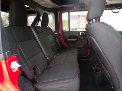 Used 2021 Jeep Wrangler Unlimited Rubicon w/ Cold Weather Group image 20