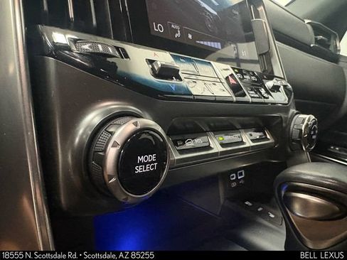 Used 2024 Lexus LX 600 4WD w/ Interior Upgrade Package image 27