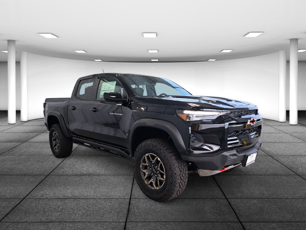 New 2026 Chevrolet Colorado ZR2 w/ Technology Package AWD/4WD image 3