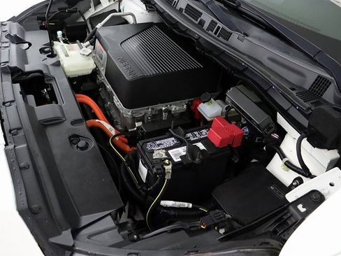 Used 2019 Nissan Leaf SV image 36