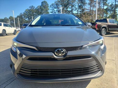 Certified 2026 Toyota Corolla LE w/ LE Premium Package FWD image 4