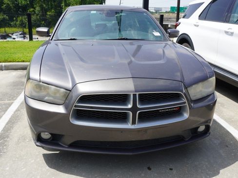 Used 2013 Dodge Charger SXT Plus RWD image 2