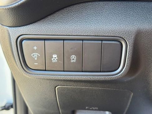 Certified 2023 Kia Soul LX w/ LX Technology Package FWD image 19
