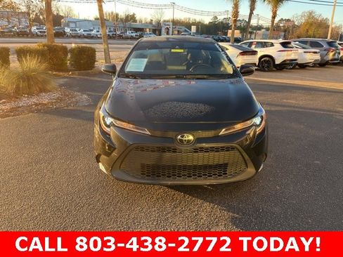 Used 2022 Toyota Corolla LE image 32
