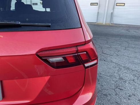 Used 2022 Volkswagen Tiguan SE image 18
