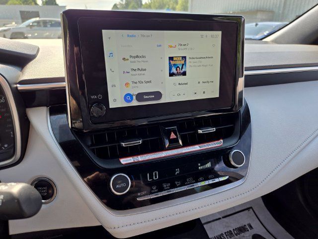 Used 2025 Toyota Corolla SE FWD image 25