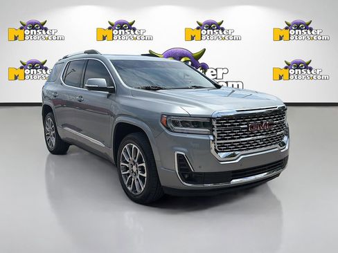 Used 2023 GMC Acadia Denali w/ Denali Technology Package FWD image 3