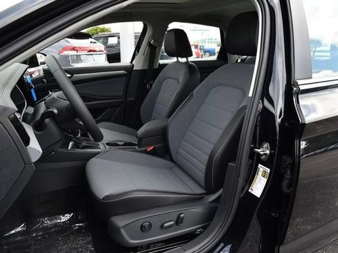 New 2026 Volkswagen Jetta SE FWD image 20