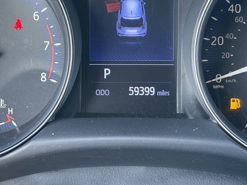 Used 2020 Toyota C-HR XLE FWD image 33
