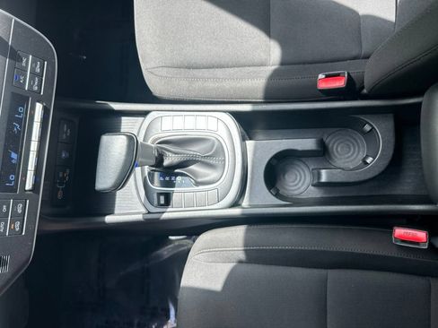 Used 2024 Hyundai Kona SEL FWD image 16