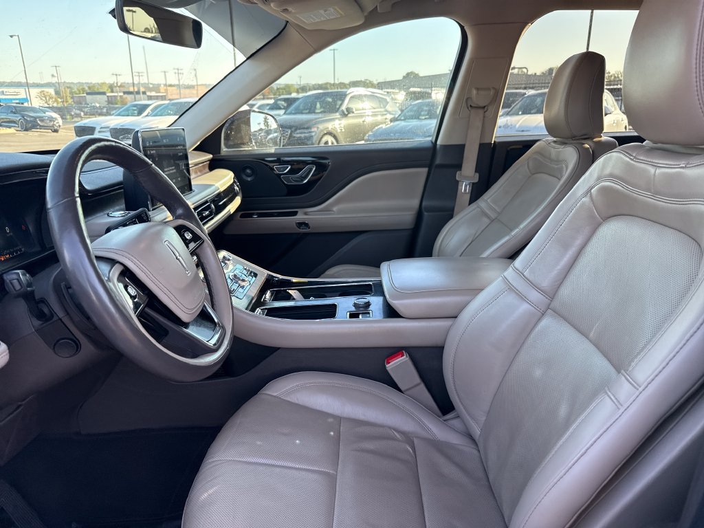 Used 2022 Lincoln Aviator Reserve w/ Elements Package Plus AWD/4WD image 36