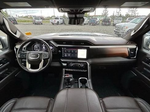 Used 2024 GMC Sierra 1500 Denali AWD/4WD image 14