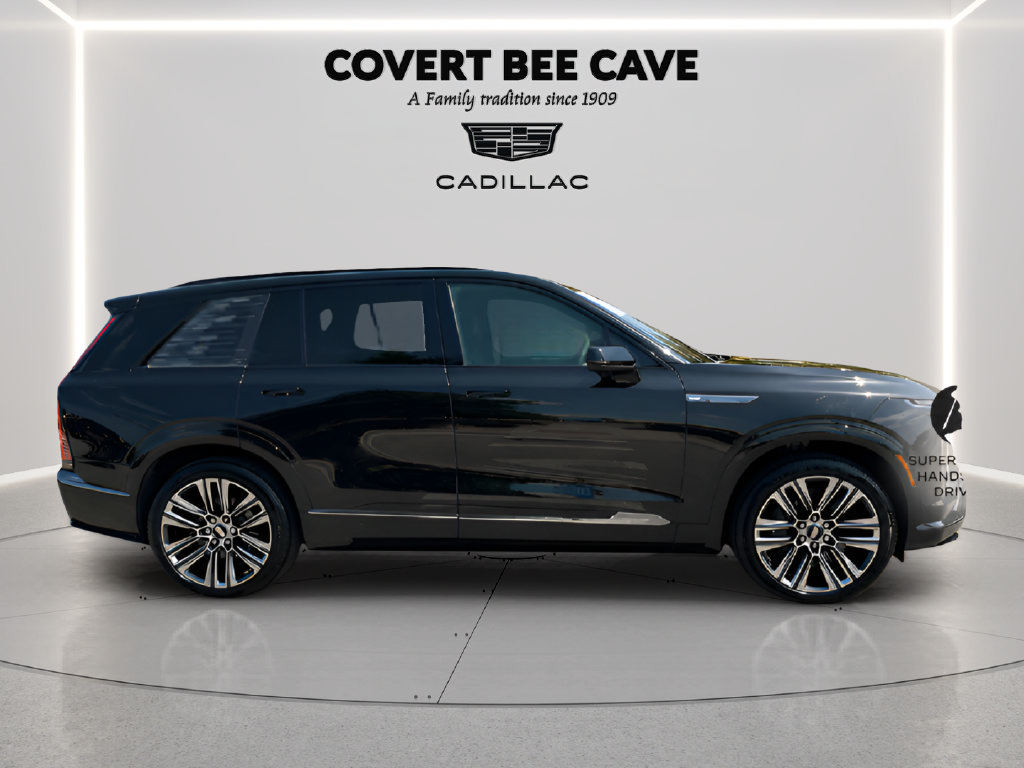 Used 2026 Cadillac Vistiq Sport w/ LPO, Floor Liner Package AWD/4WD image 5