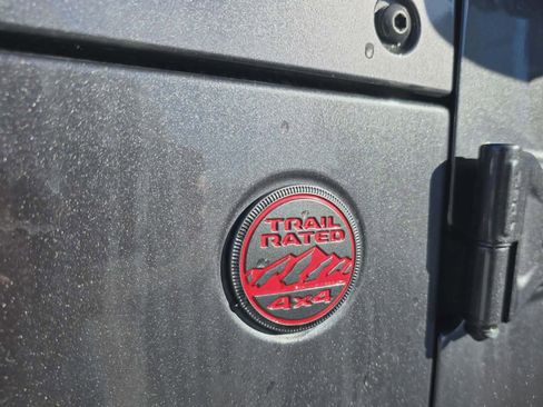 Used 2021 Jeep Wrangler Unlimited Rubicon w/ Xtreme Recon 35" Tire Package image 12