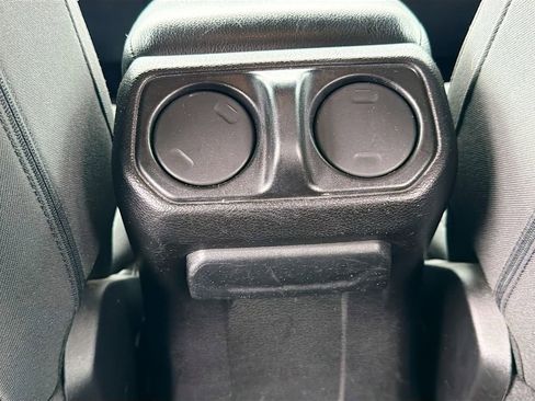 Used 2019 Jeep Wrangler Unlimited Sport AWD/4WD image 18