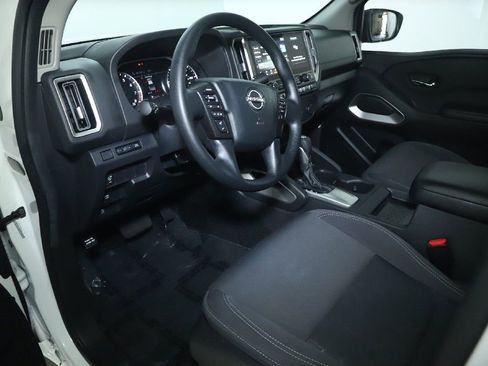 Certified 2025 Nissan Frontier SV RWD image 19