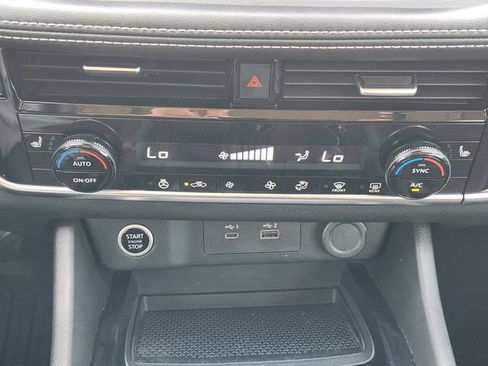 Used 2023 Nissan Rogue SV w/ SV Premium Package FWD image 20