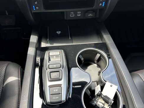 Certified 2024 Honda Ridgeline Black Edition image 17