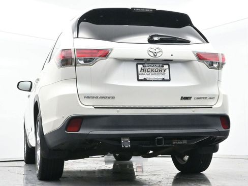 Used 2016 Toyota Highlander Limited w/ Driver Technology Package image 58