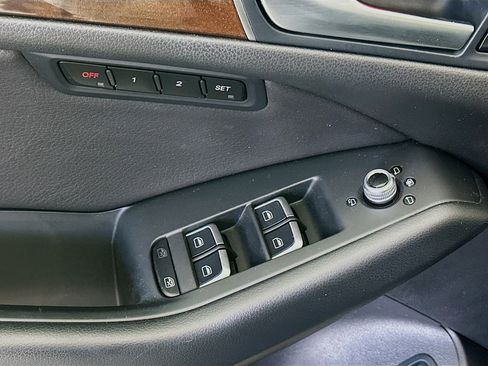 Used 2017 Audi Q5 2.0T Premium Plus w/ Technology Package image 15