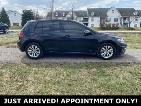 Used 2018 Volkswagen Golf SE image 6