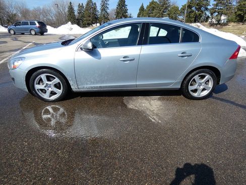 Used 2013 Volvo S60 T5 image 2