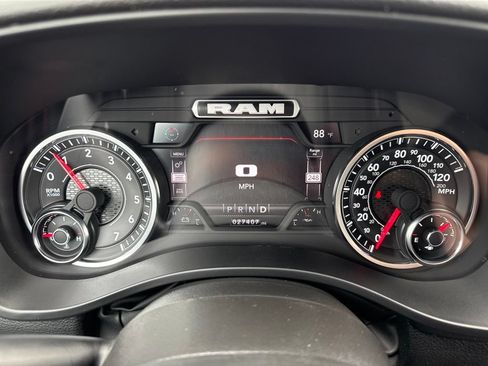 Used 2024 RAM 1500 Big Horn AWD/4WD image 25