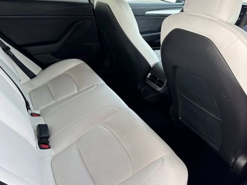 Used 2021 Tesla Model 3 Standard Range Plus image 23