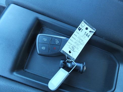 Used 2024 Chevrolet Silverado 2500 LT image 28